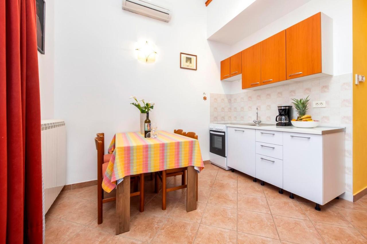 Apartments Adria روفينج المظهر الخارجي الصورة