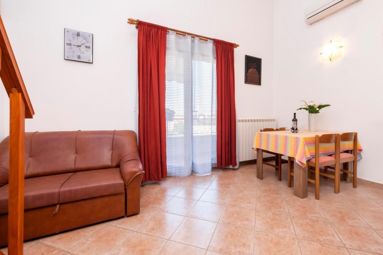 Apartments Adria روفينج المظهر الخارجي الصورة