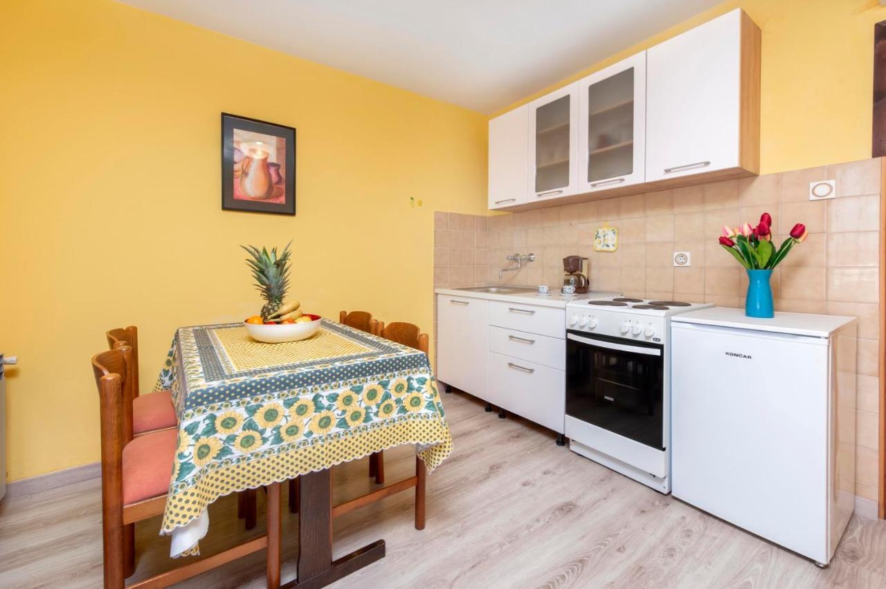 Apartments Adria روفينج المظهر الخارجي الصورة